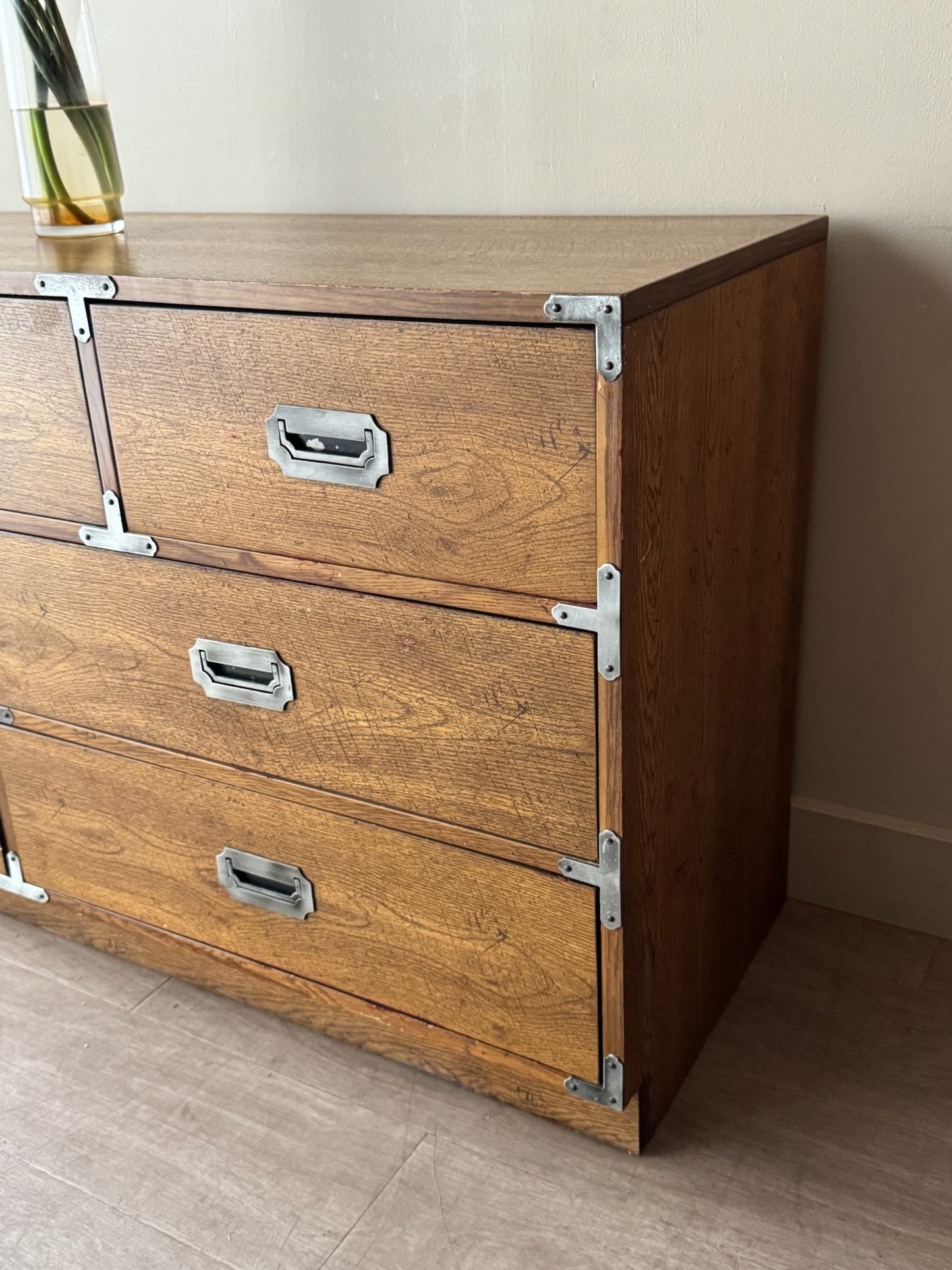 Campaign dresser