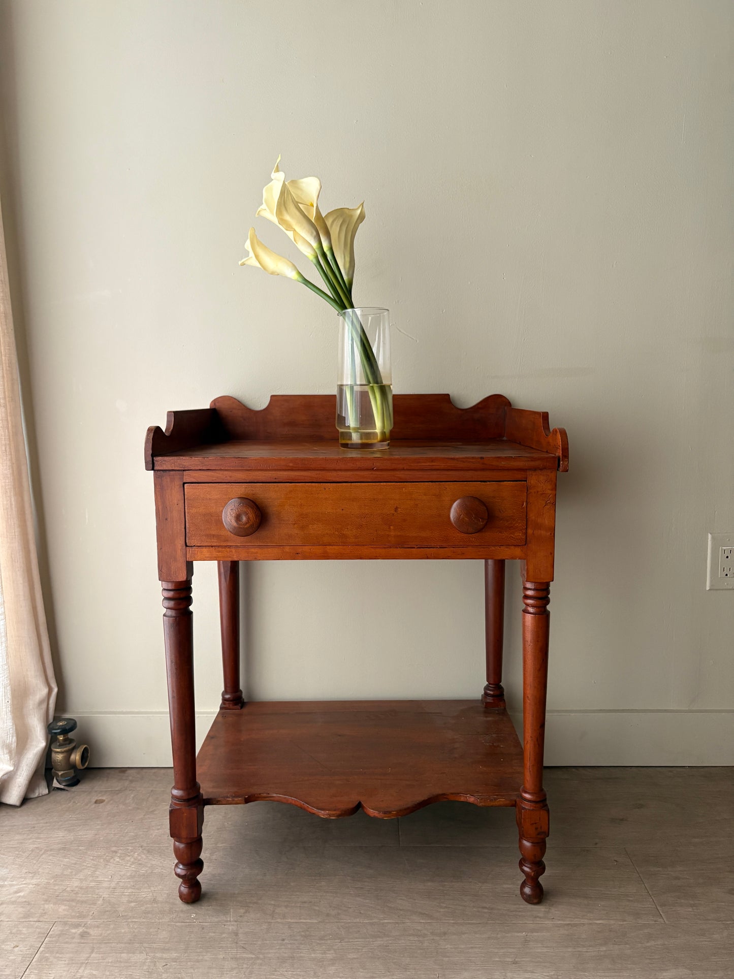 Pennsylvania Sheraton cherry washstand