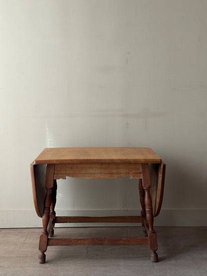 Henning Kjaernulf drop leaf side table