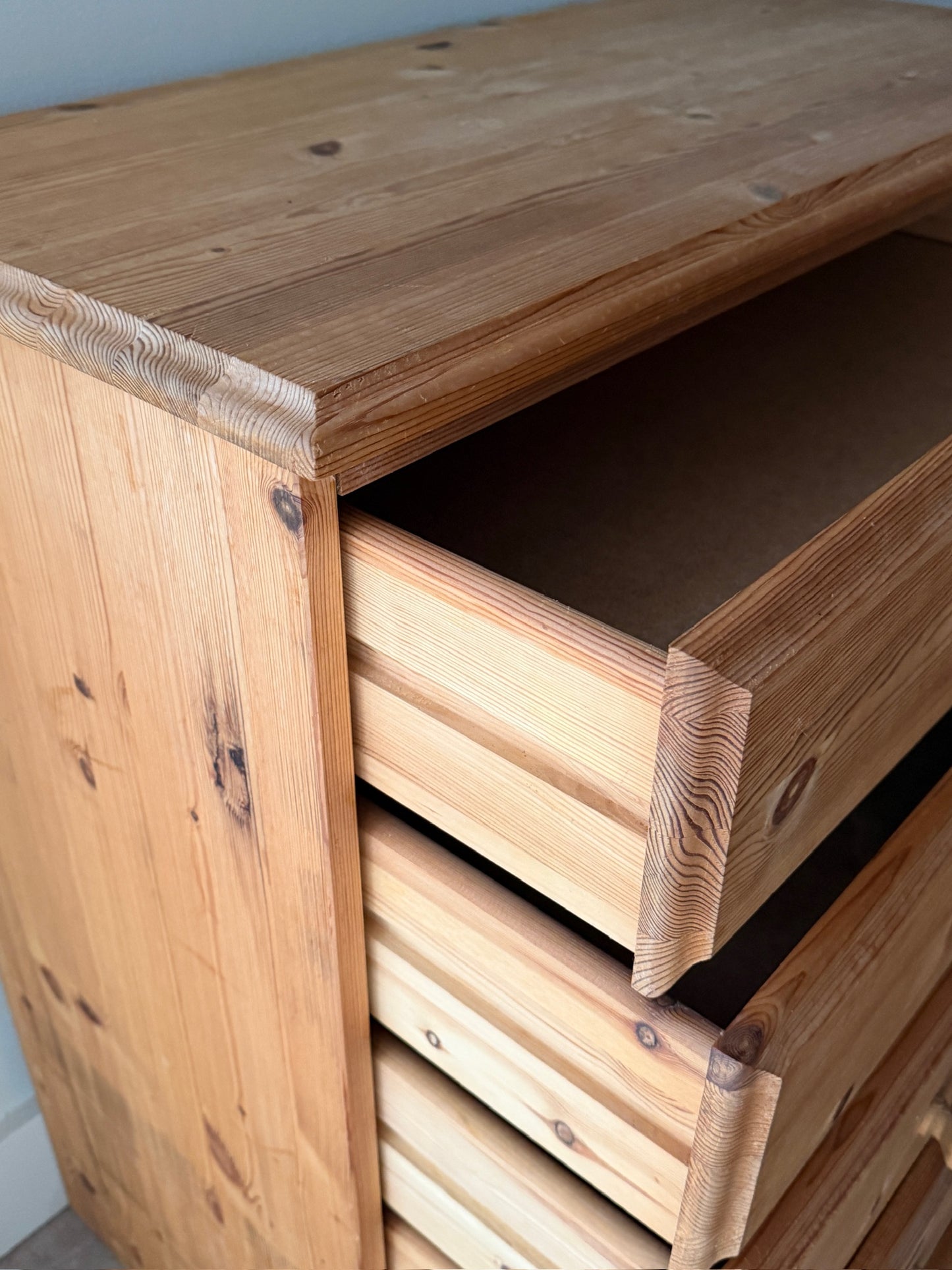 Swedish pine dresser