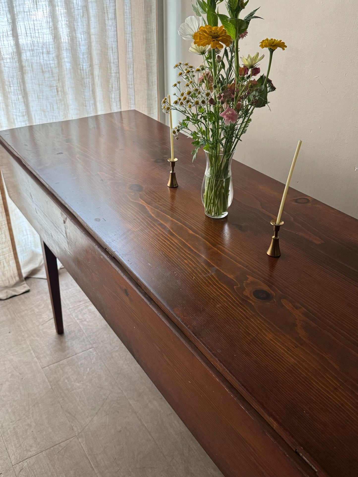 Pine harvest table