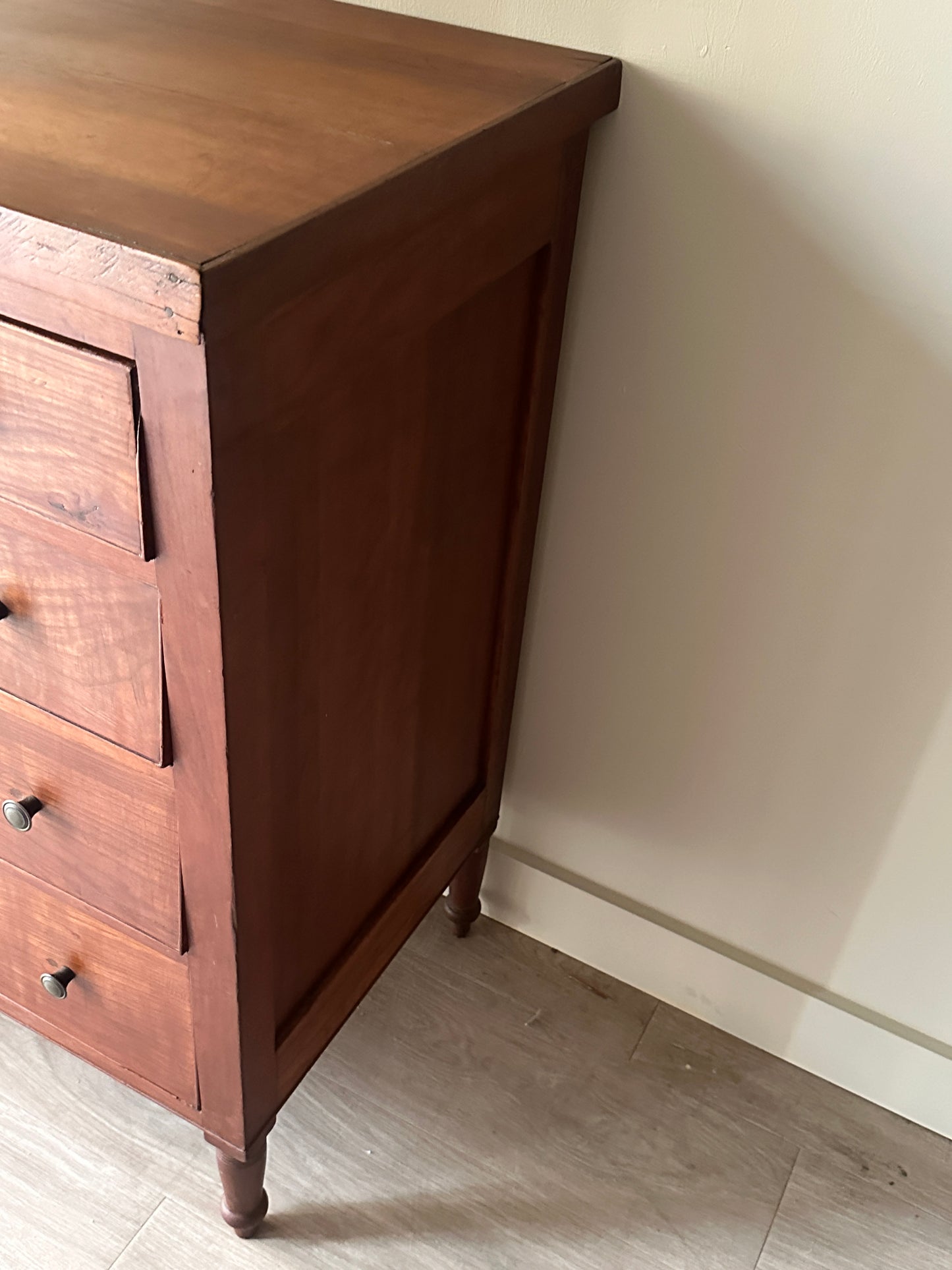 Pine Sheraton dresser