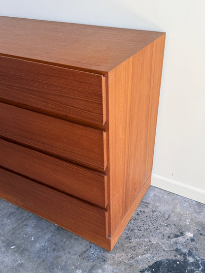 Arne Wahl Iversen for Vinde Mobelfabrik Danish teak bachelor’s chest