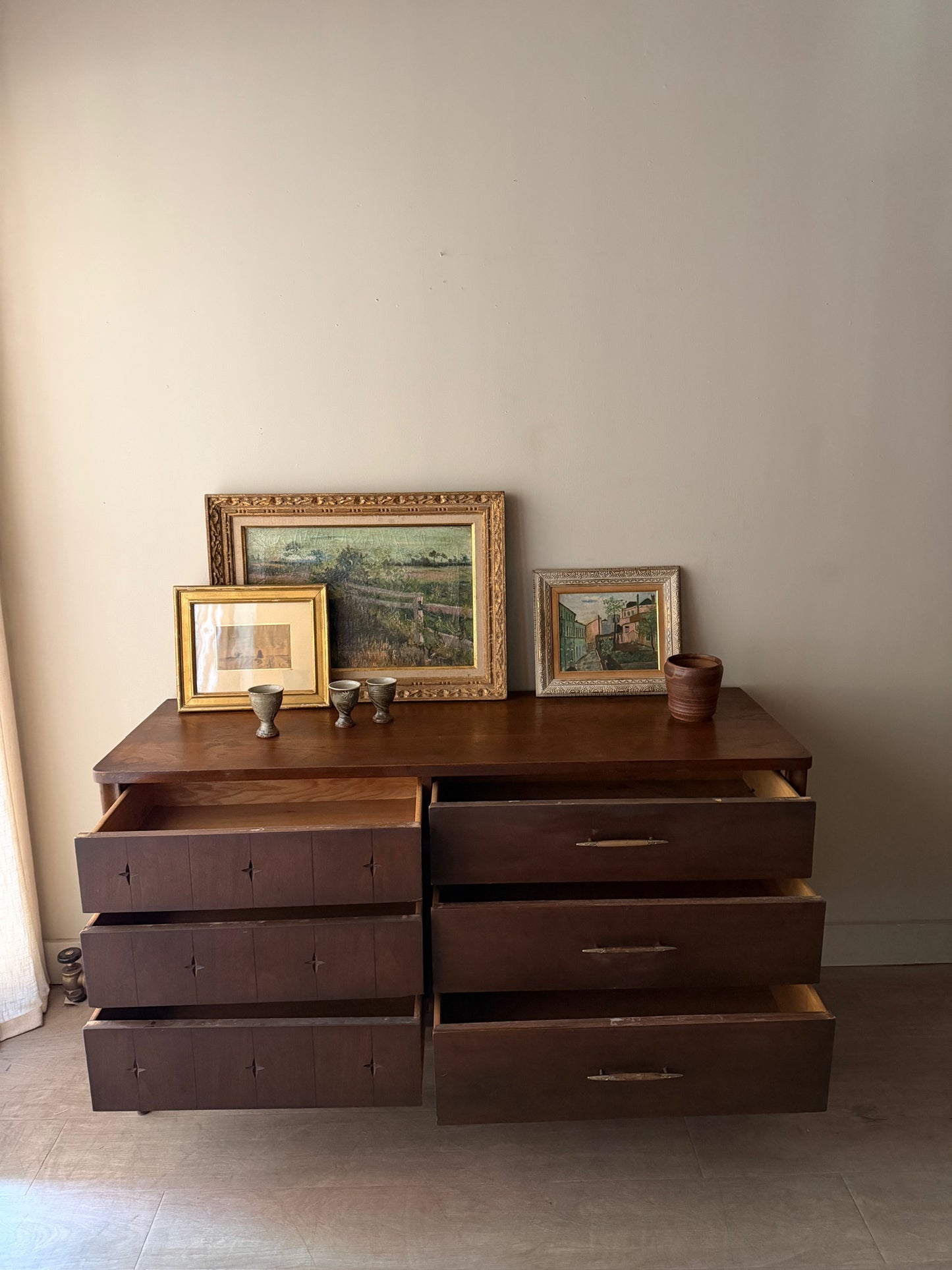 Broyhill walnut 6 drawer dresser