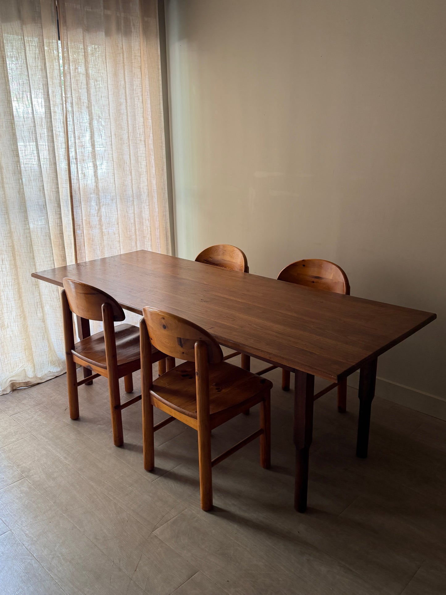 Walnut harvest table