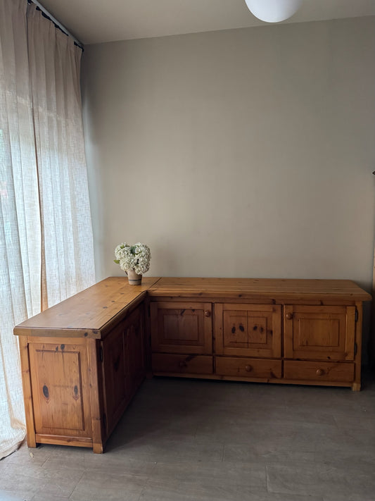 Scandinavian pine L-shaped counter