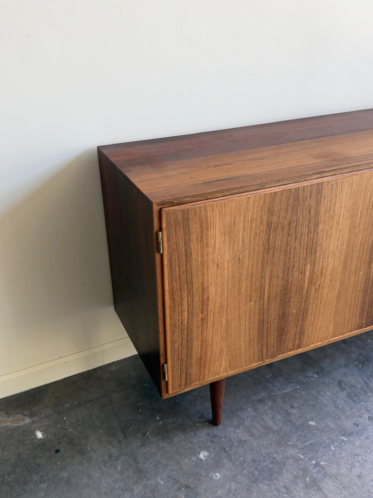 Poul Hundevad Danish rosewood cabinet (missing lock)