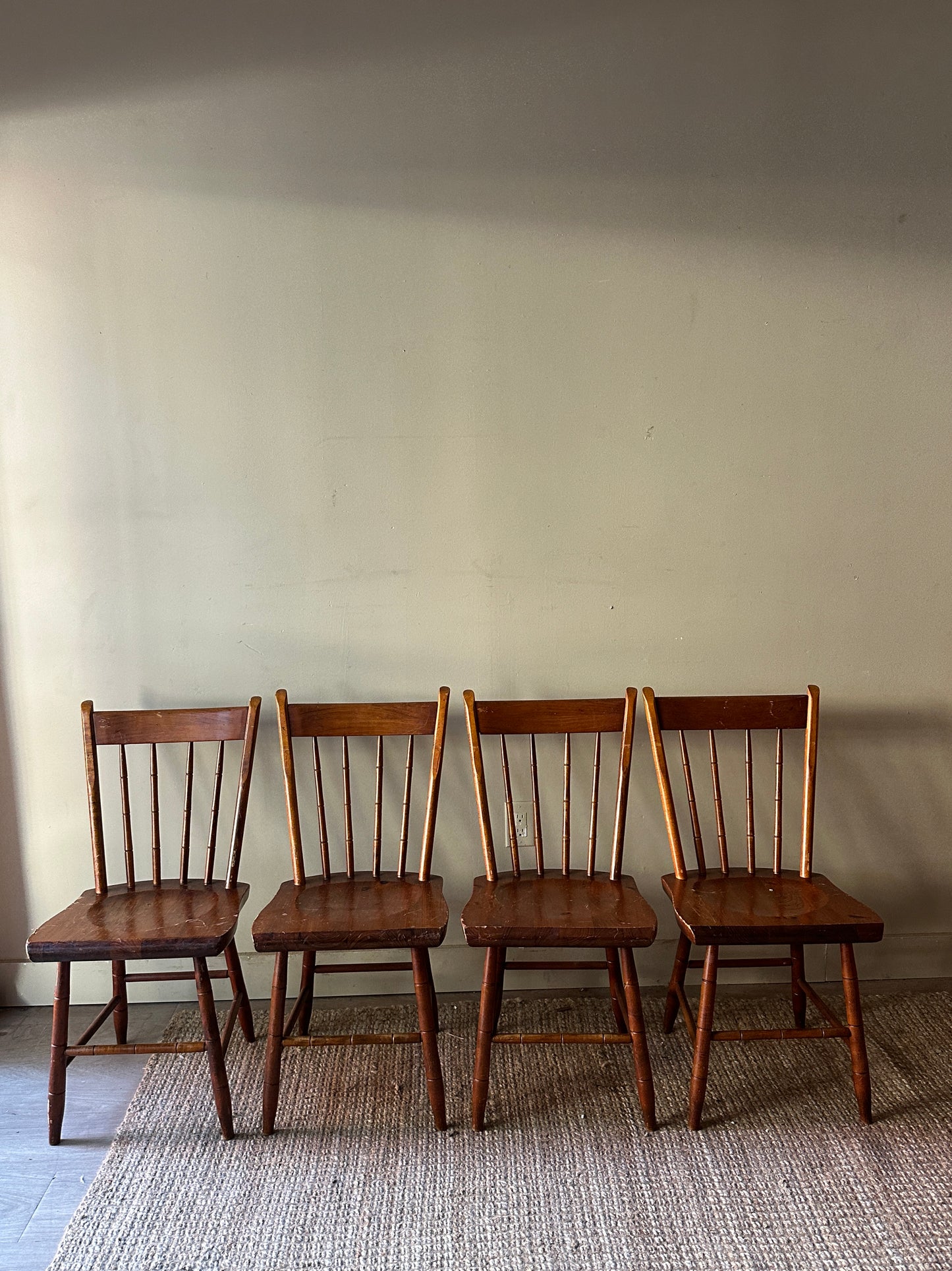 4 pine dining chairs. (Set of 2)
