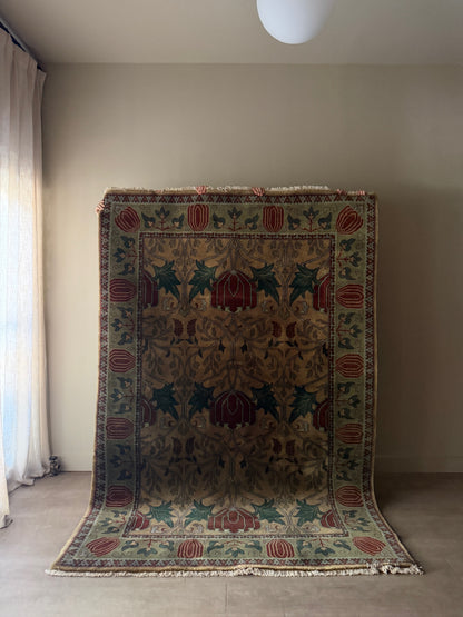 Northern Indian Arts & Crafts rug