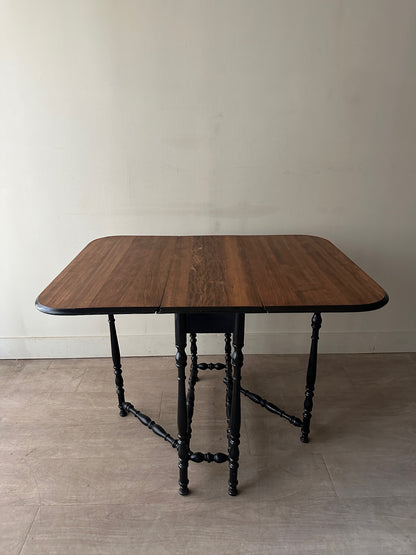 Walnut gate leg table