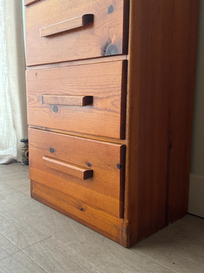 Small 4 drawer pine dresser