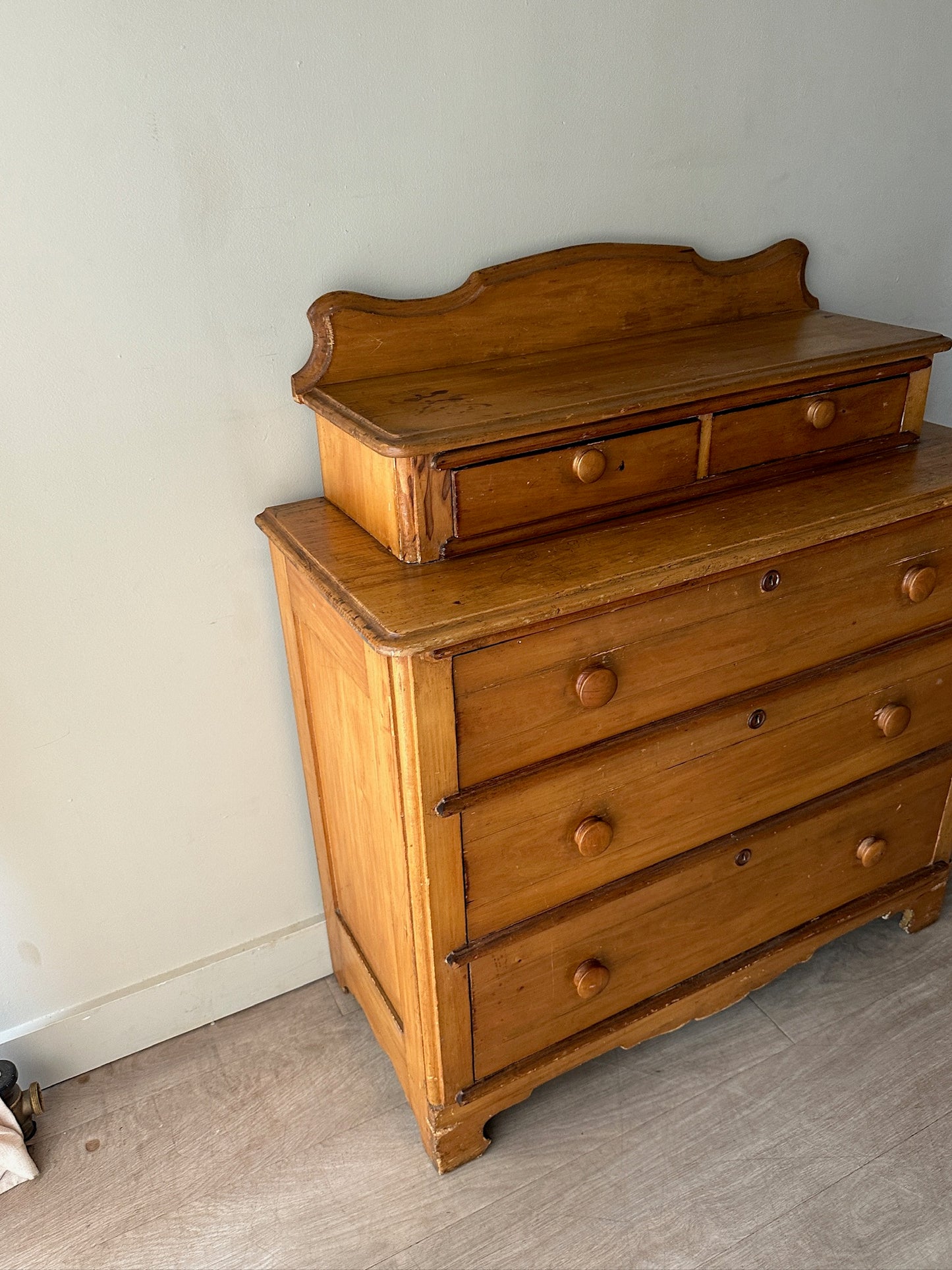 Pine empire dresser