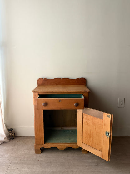 Pine washstand
