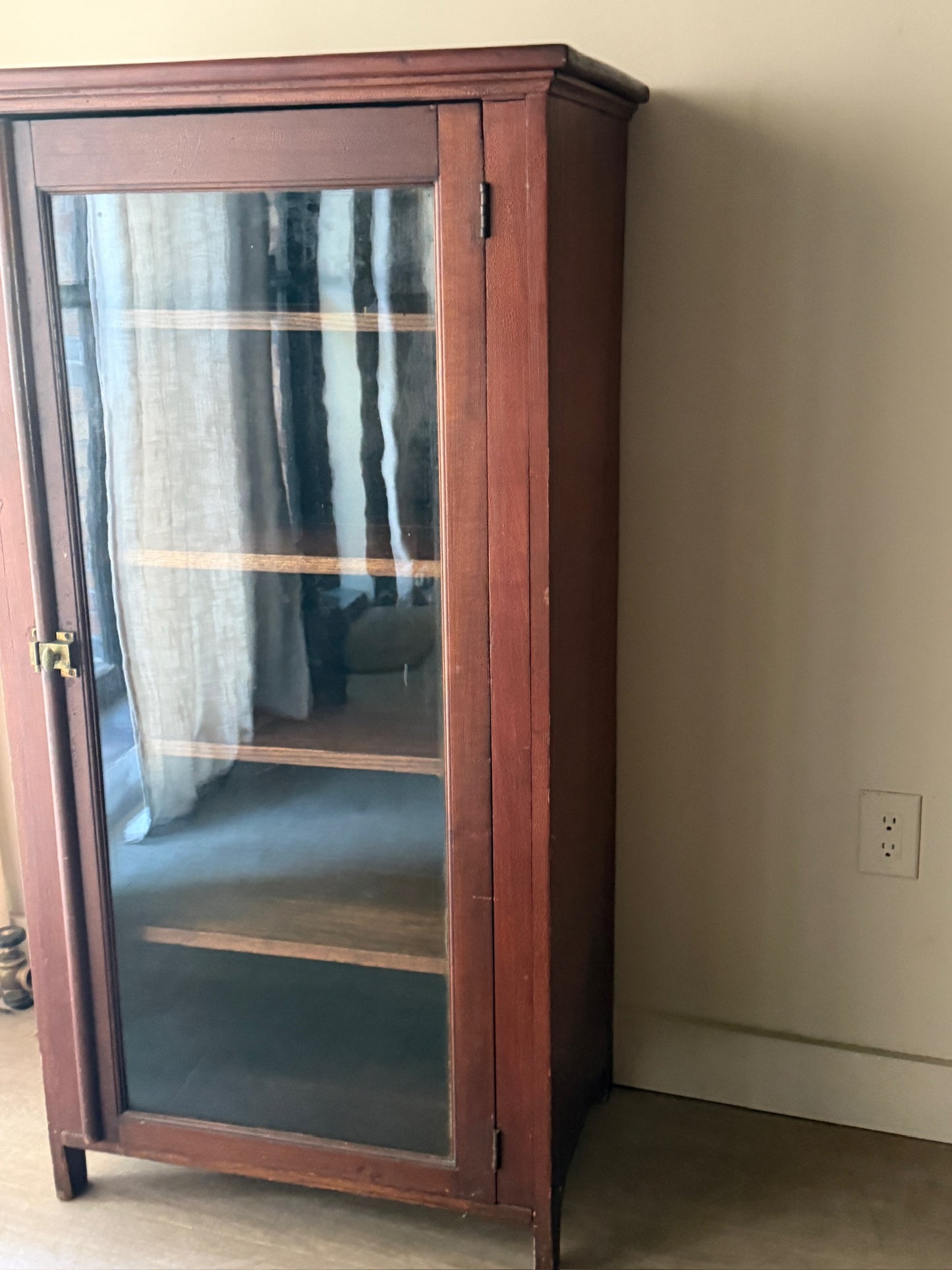 Pine display cabinet