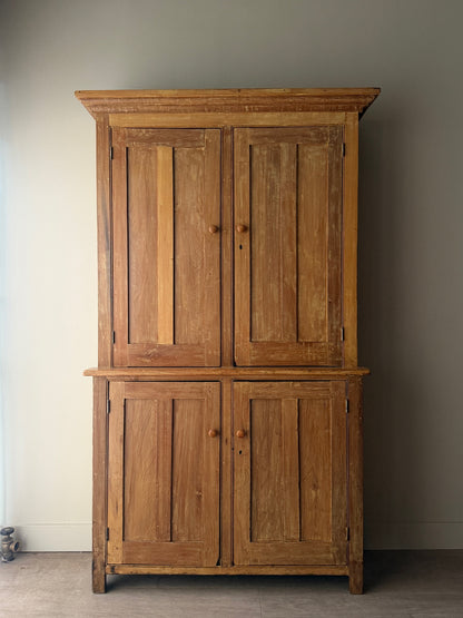 Pennsylvania Federal pine one piece stepback cupboard