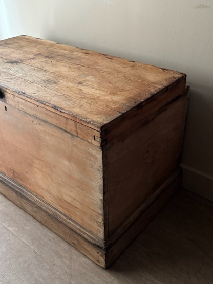 Pine chest