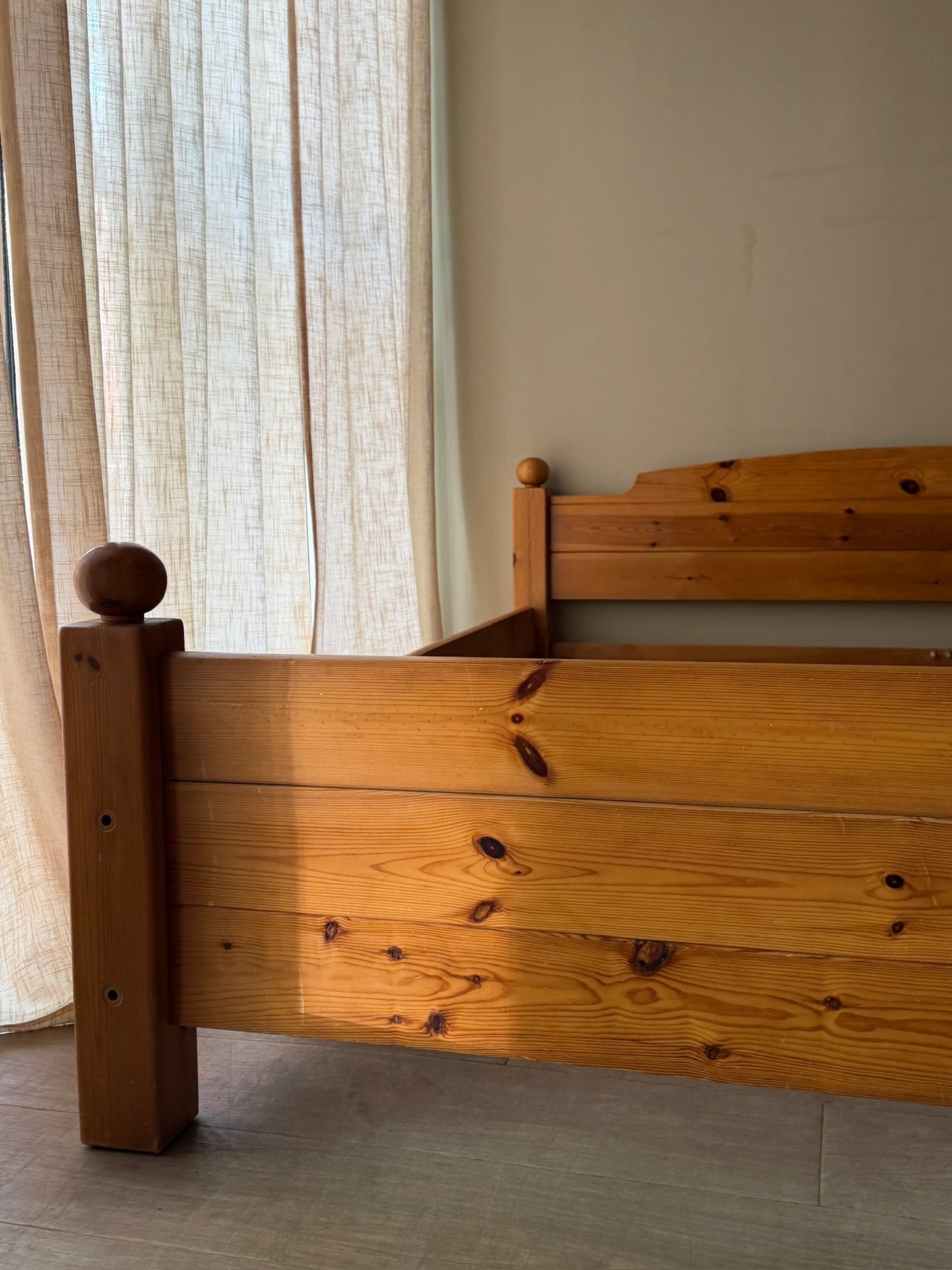 Swedish pine queen bedframe