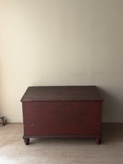 Pennsylvania Sheraton red painted chest