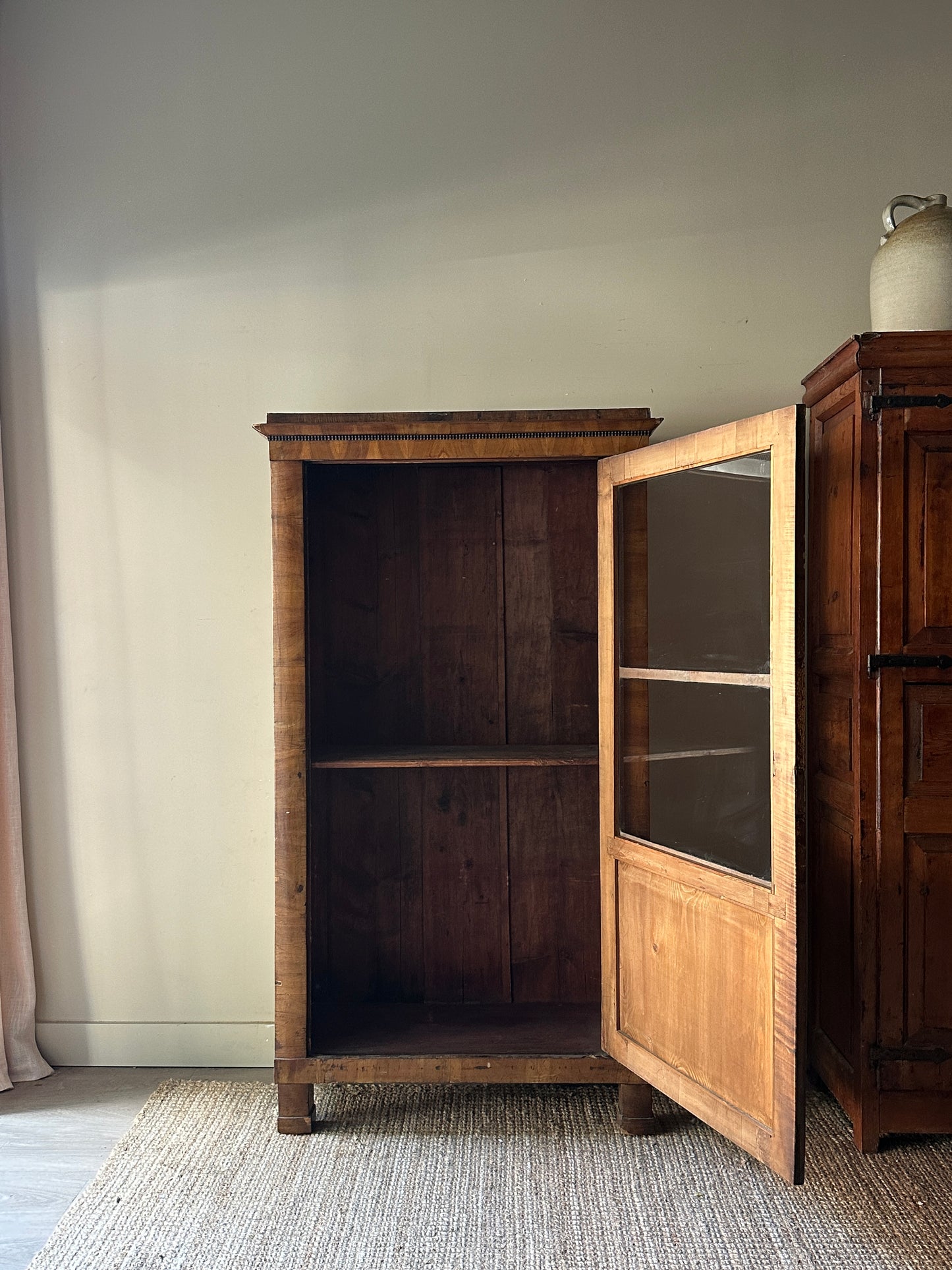 Continental cupboard (one shelf)