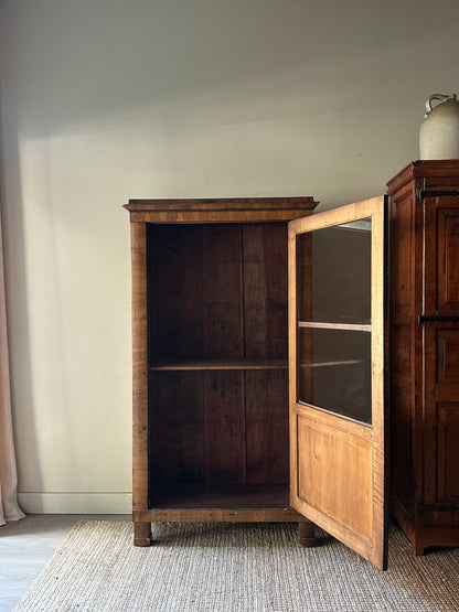 Continental cupboard (one shelf)