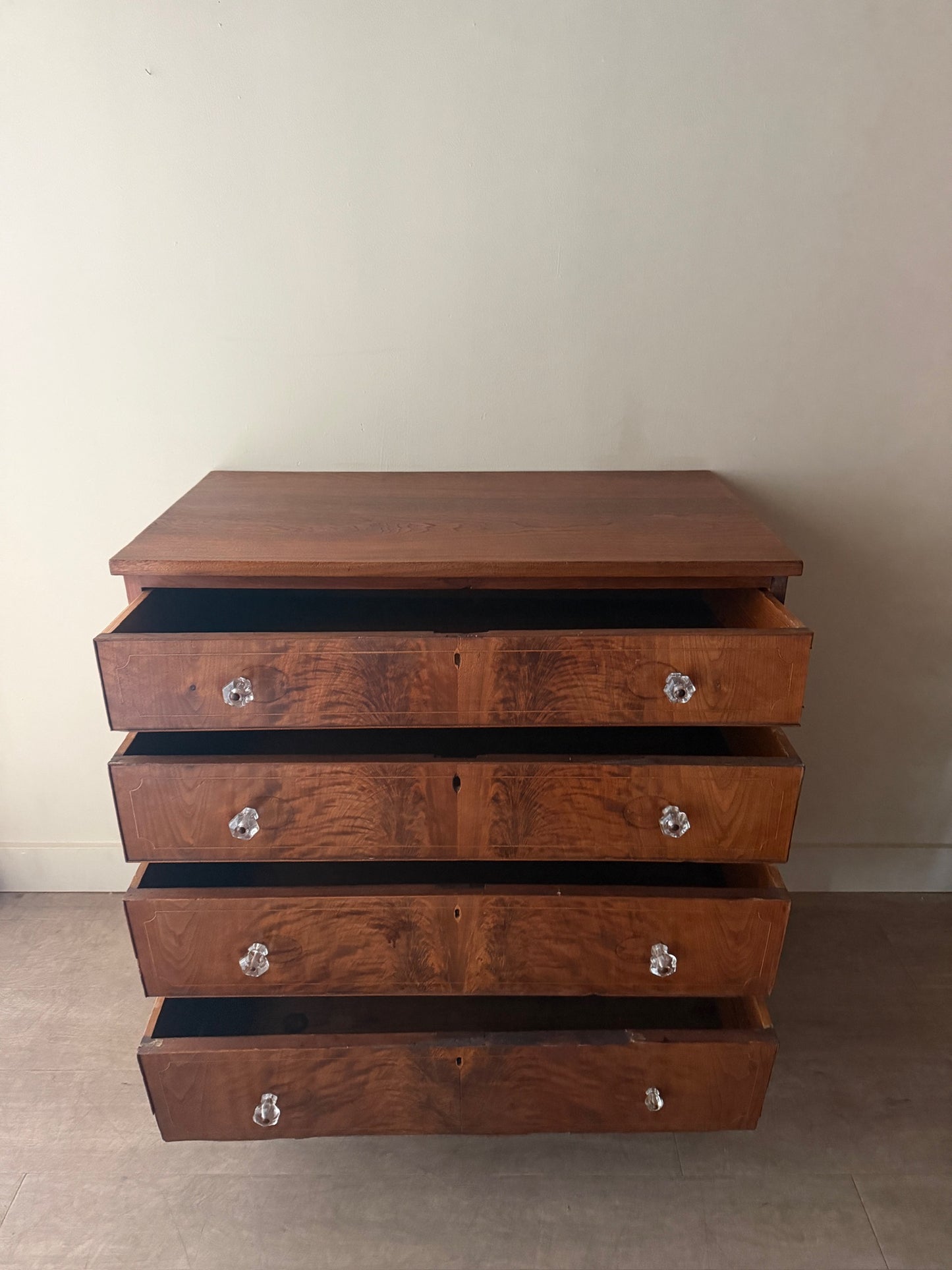 Hepplewhite inlaid walnut dresser