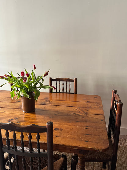 Pine harvest table