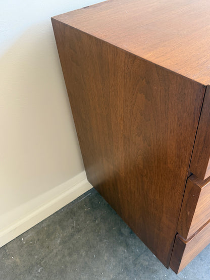 American of Martinsville walnut 9 drawer dresser