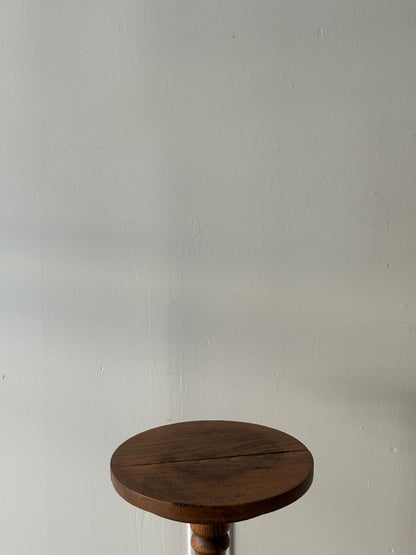 Oak pedestal