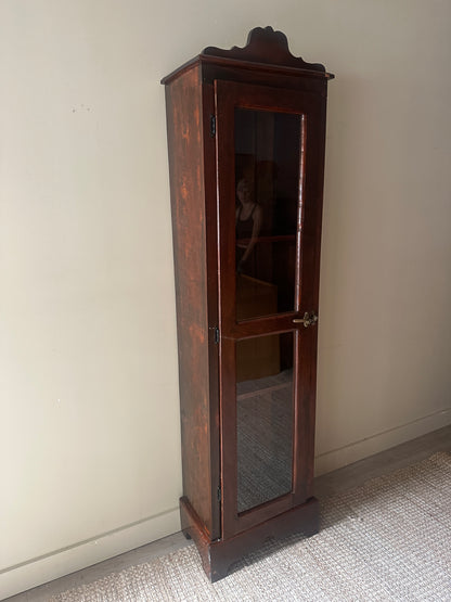 Chimney cabinet