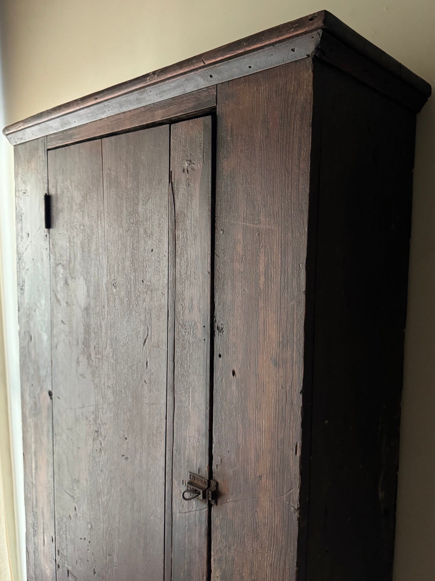 Pennsylvania Federal painted pine cupboard