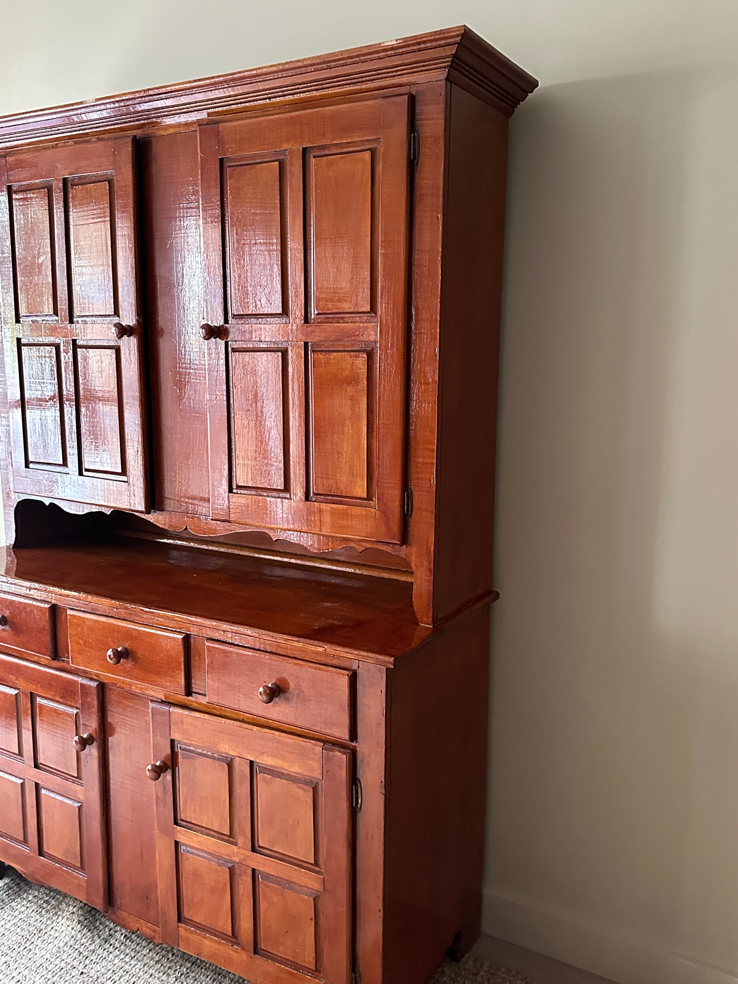 Maple two piece hutch