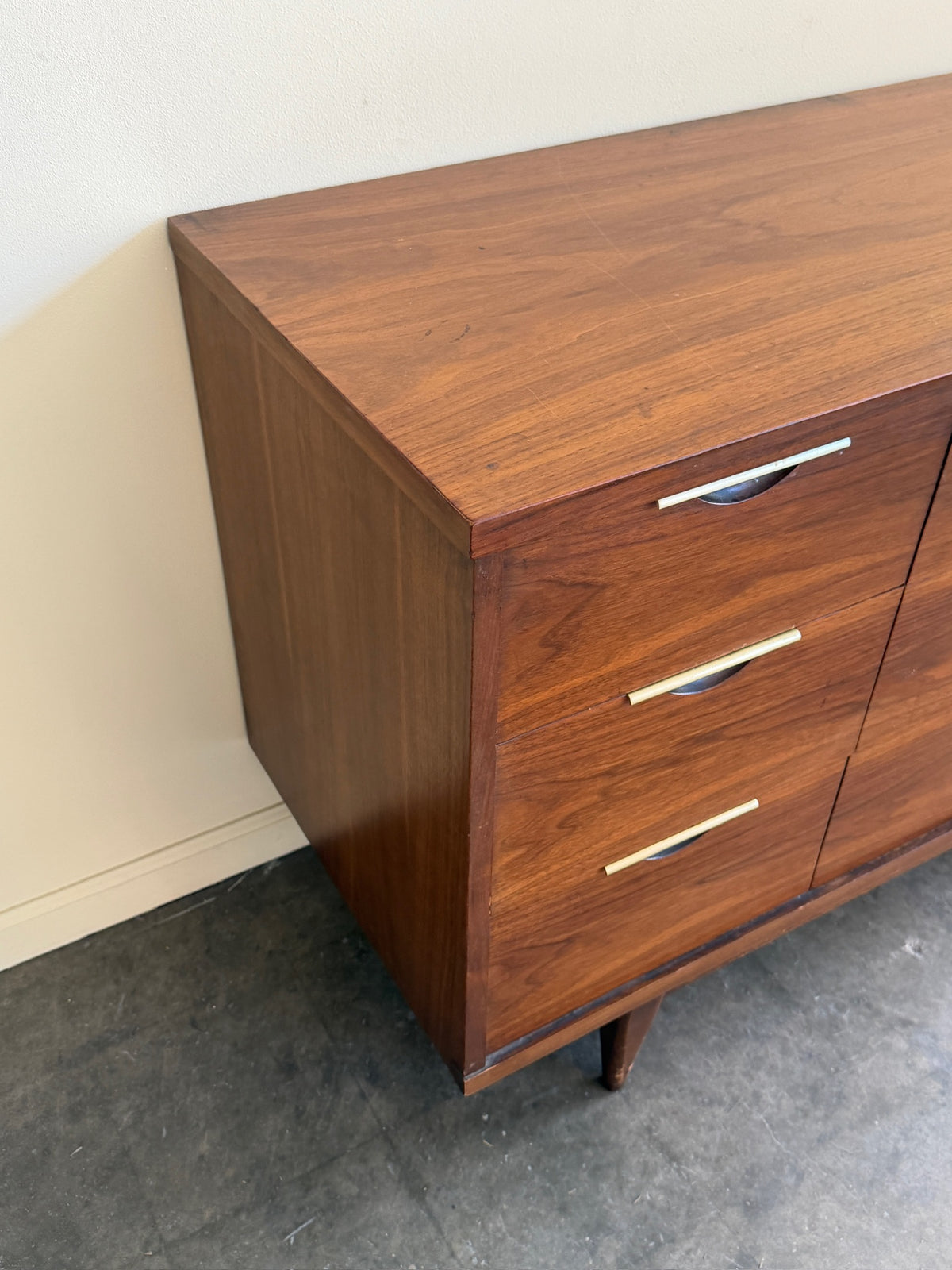 Kent Coffey walnut 9 drawer dresser
