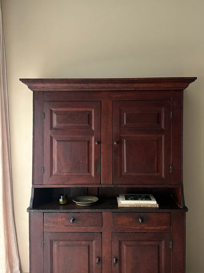 Pine step back hutch