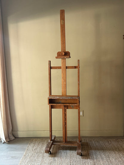 Pine easel