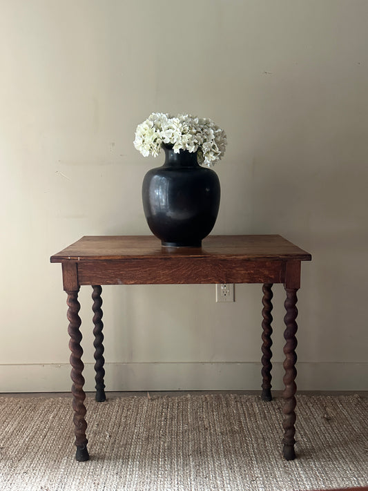 Barley twistentryway table