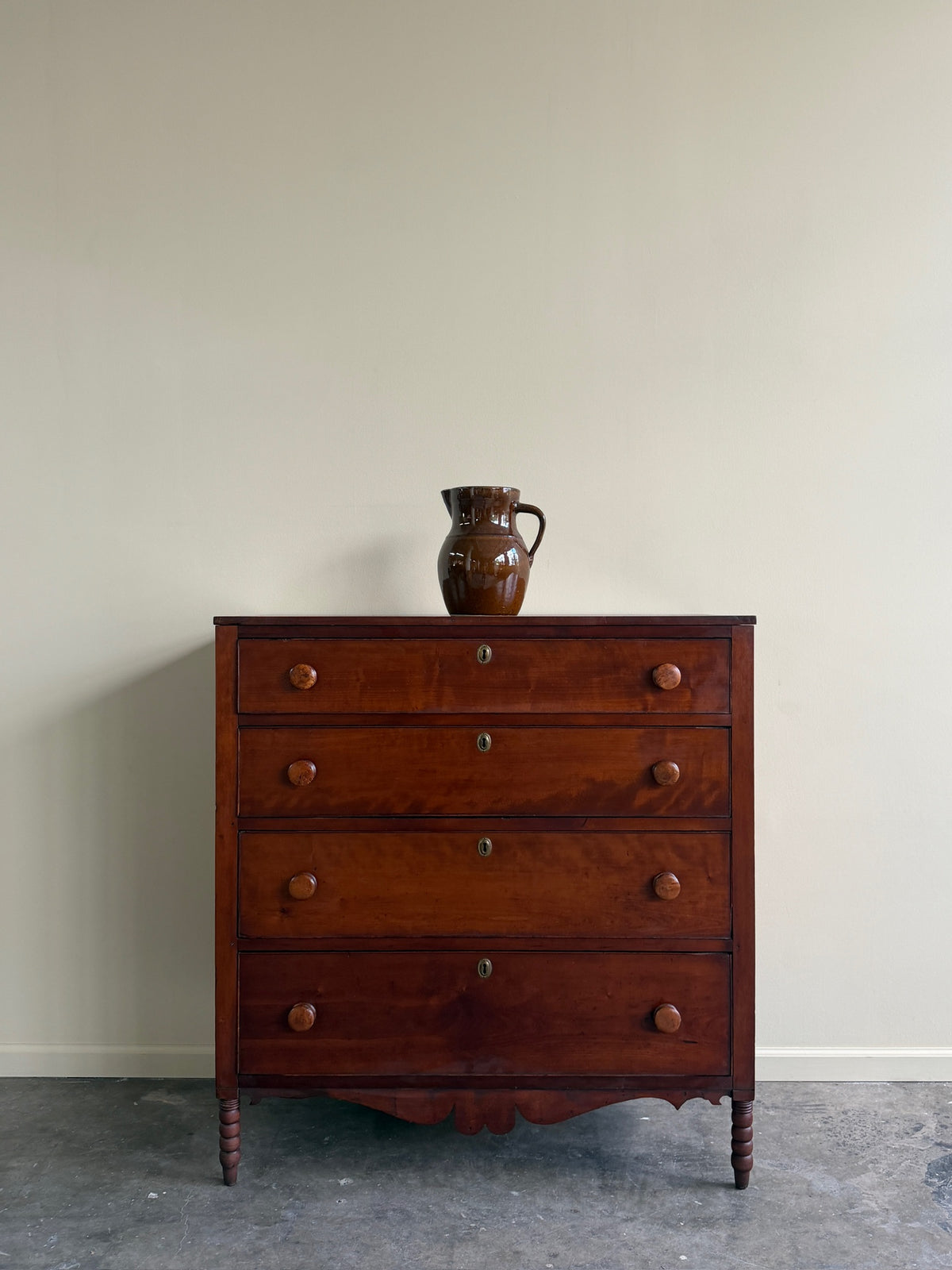 Southern Sheraton cherry dresser