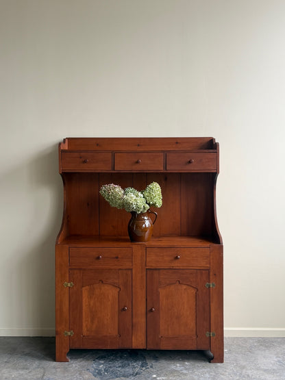 Pine one piece hutch