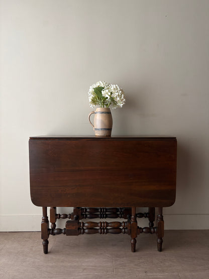 William & Mary oak gate leg dining table
