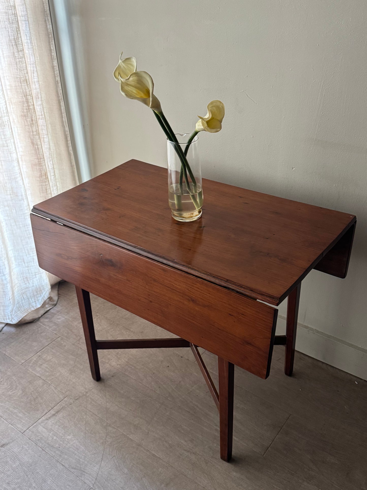 Pine drop-leaf with X base