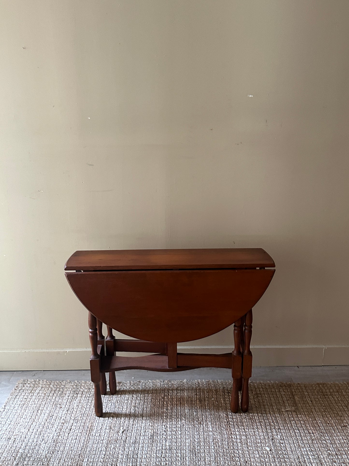 Maple gate leg table