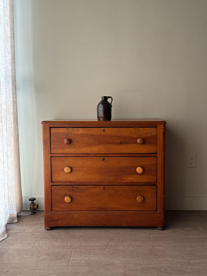 Pine 3 drawer dresser