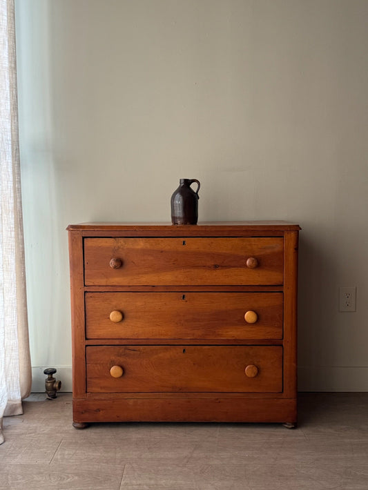 Pine 3 drawer dresser