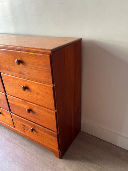 Pine dresser