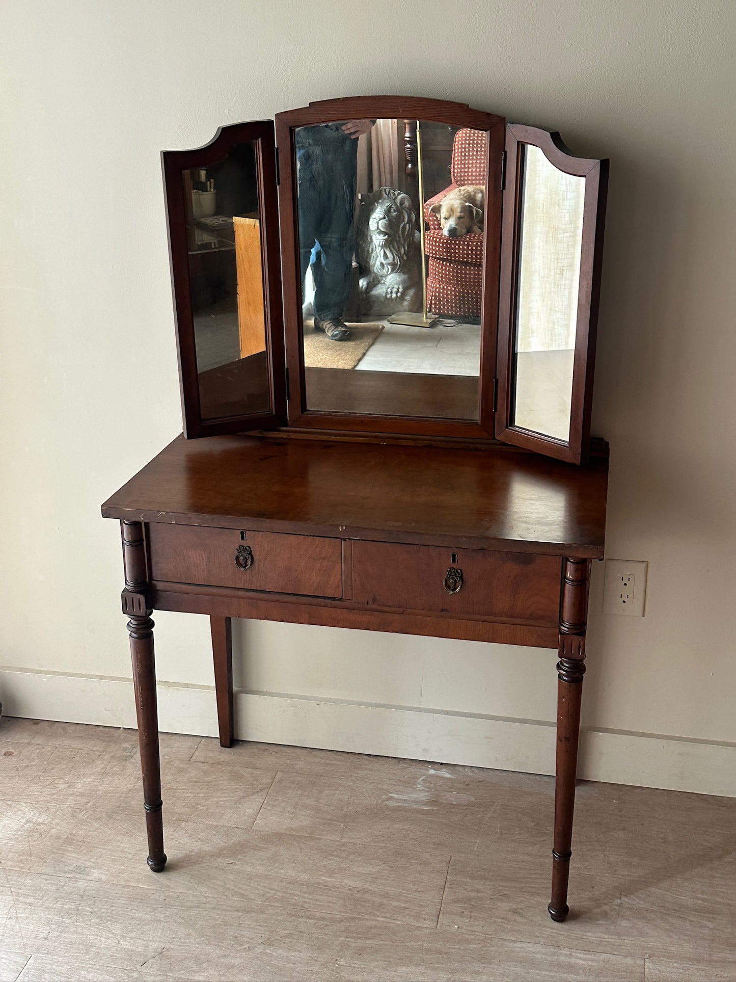 Pine vanity with tri-fold mirror
