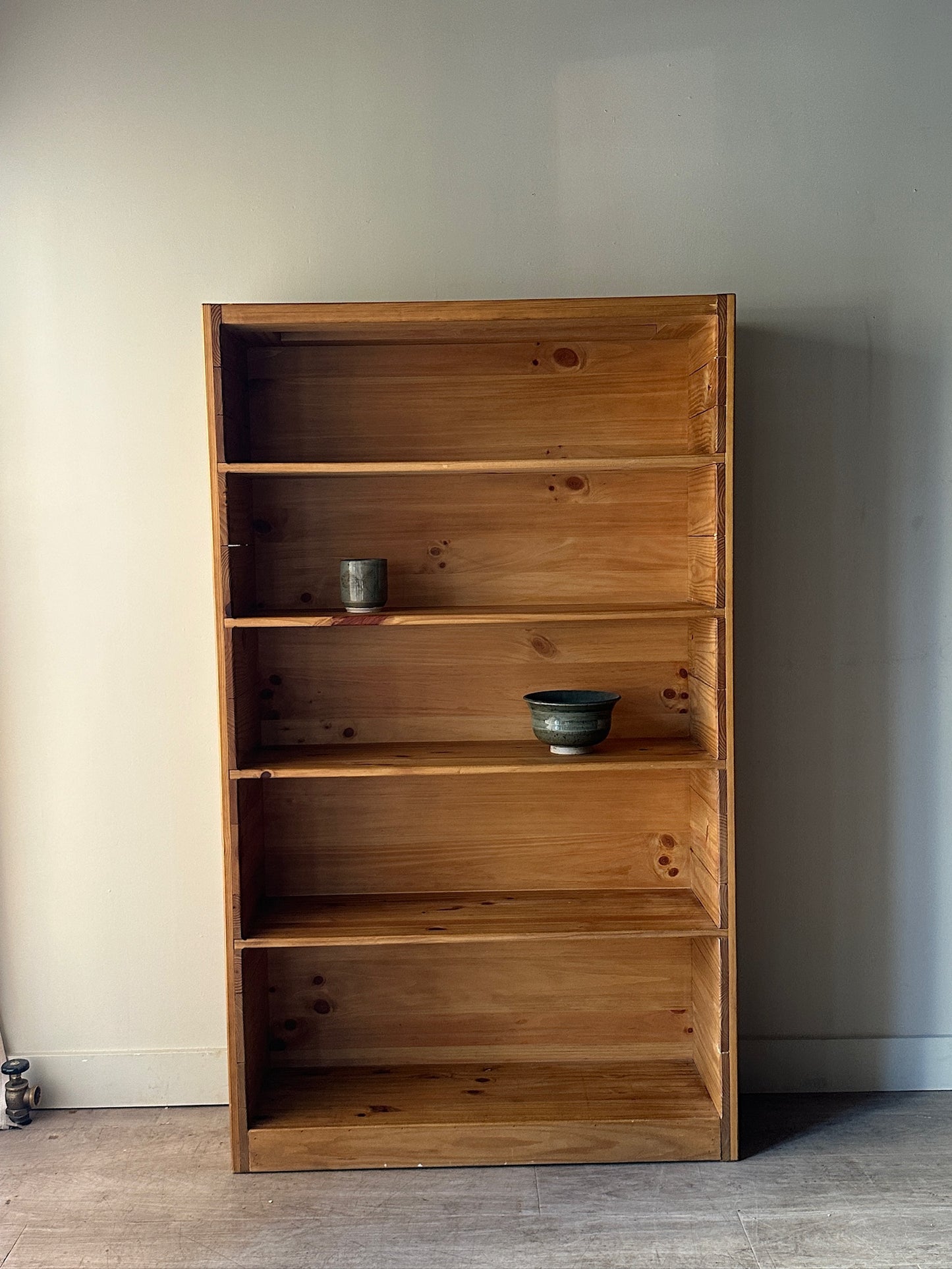 Pine bookshelf