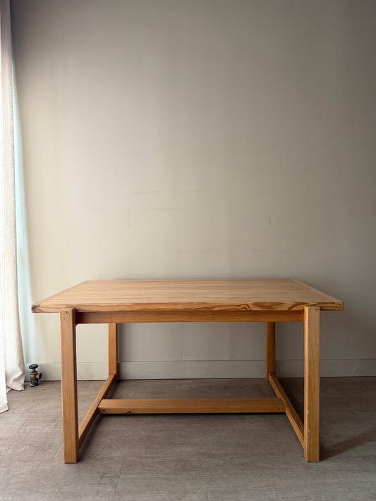 Hugo Svensson Dutch pine dining table