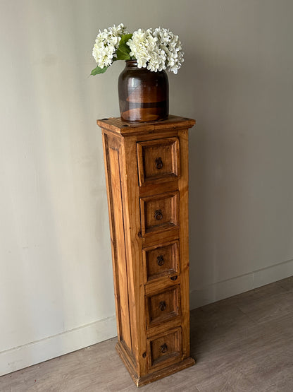 Pine pedestal