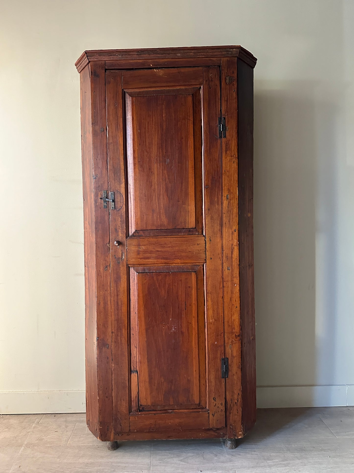 Pine corner cabinet
