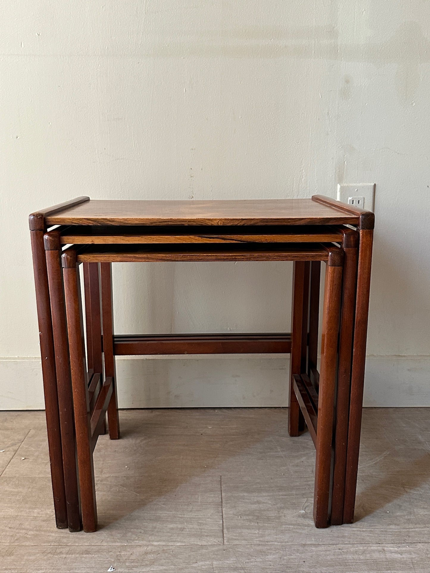 Oak nesting tables