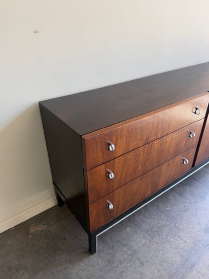 American of Martinsville walnut 6 drawer dresser
